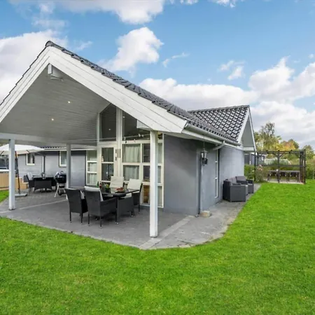 بيت للعطل Sl366-slagelse-drosselbjergvej-82 *